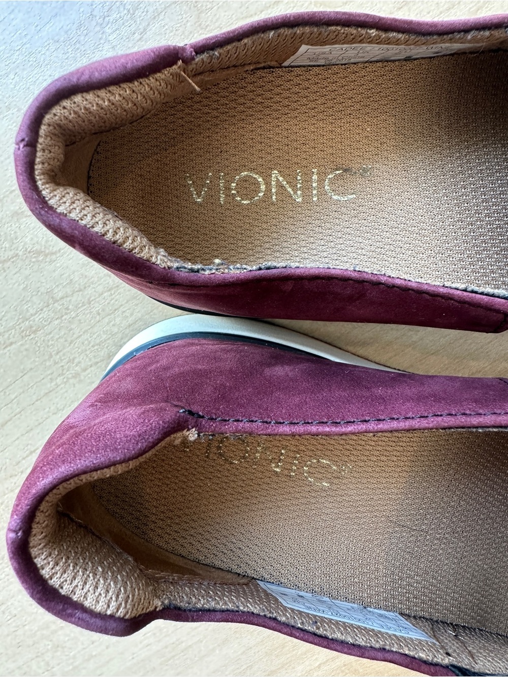 Vionic Cadee Women’s Slip-On Loafers in Wine - Size 5 - Picture 8 of 11